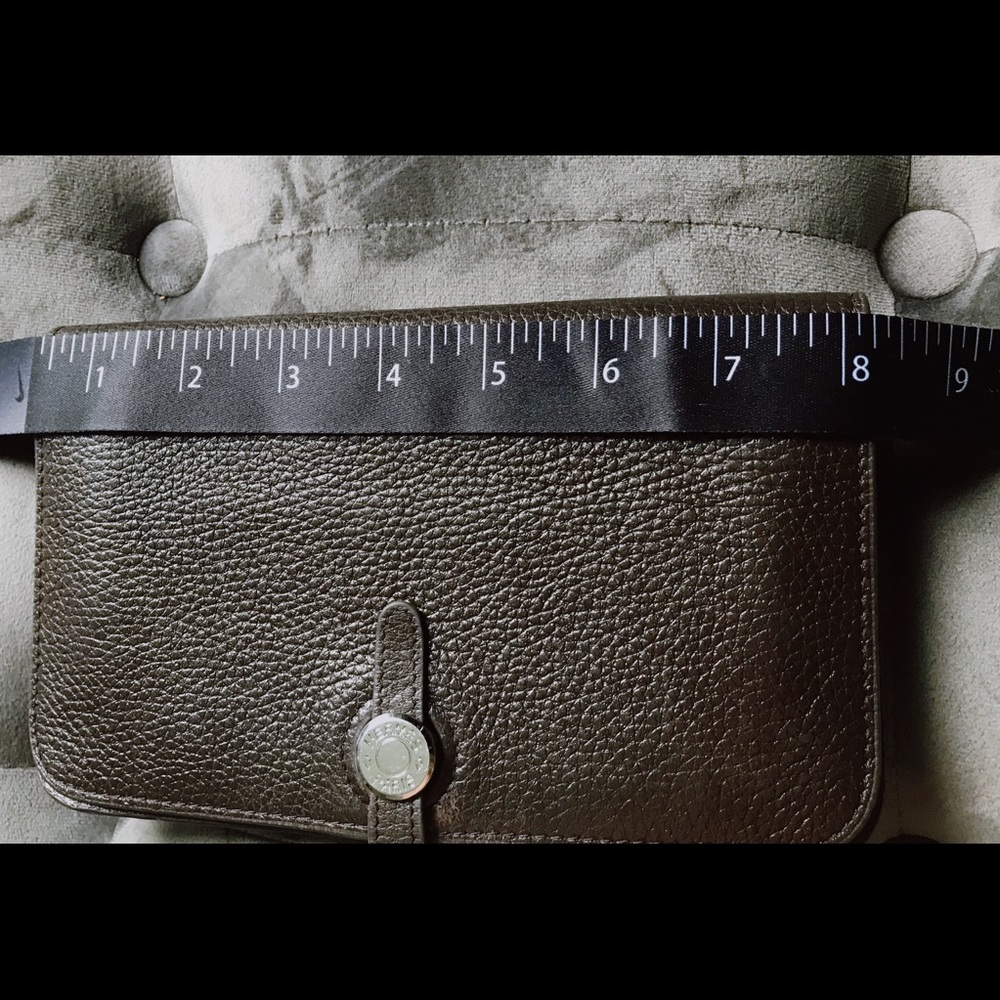 Hermès VintageSelect MultiFunction Leather Wallet